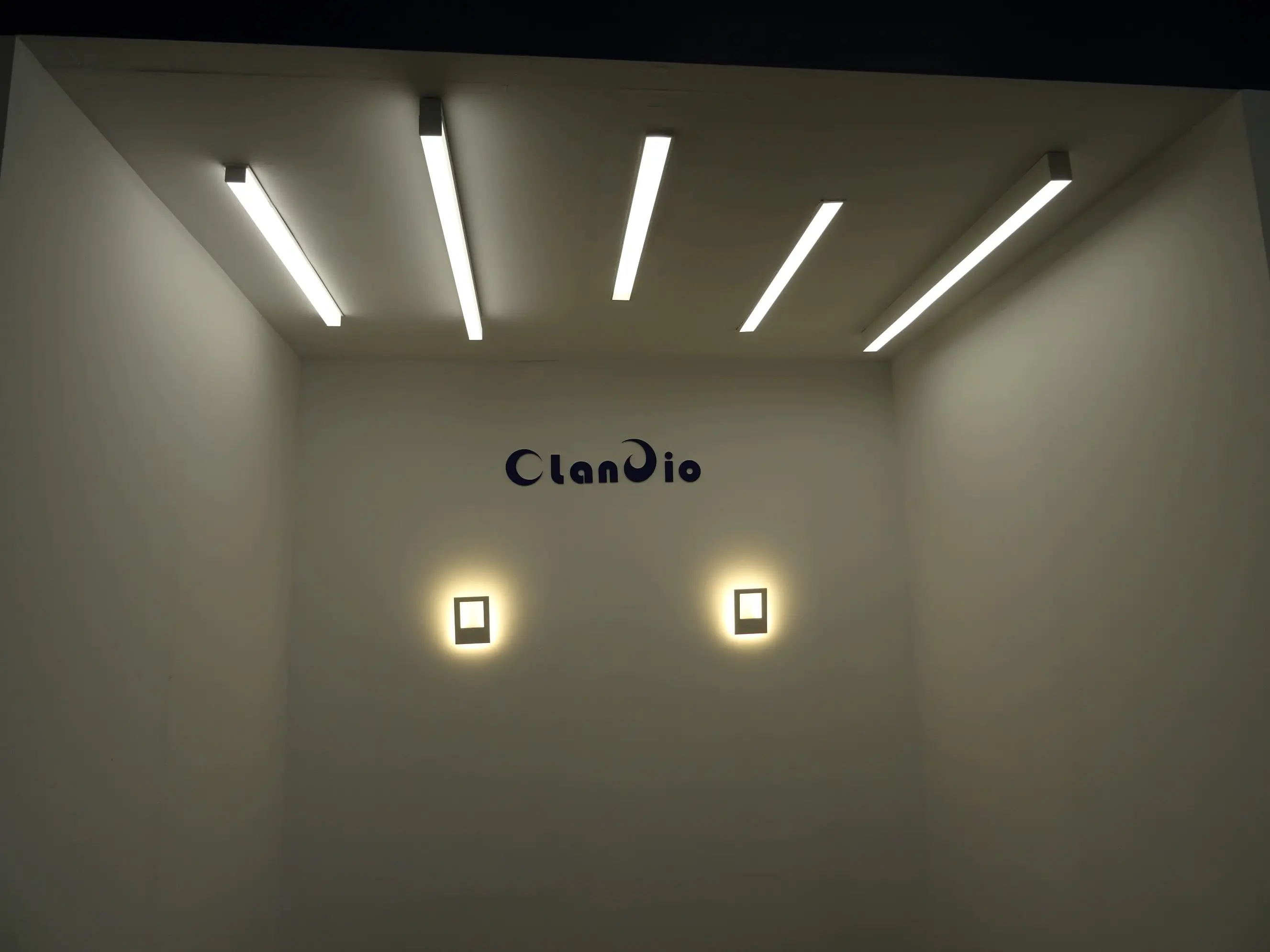 recessed linear lighting